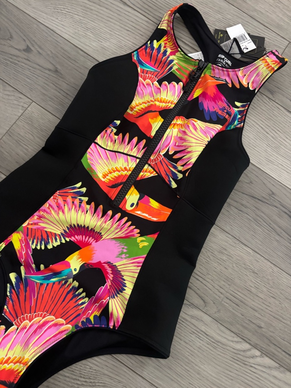 New Rip CurlX Farm Rio Springsuit - Picture 9 of 10